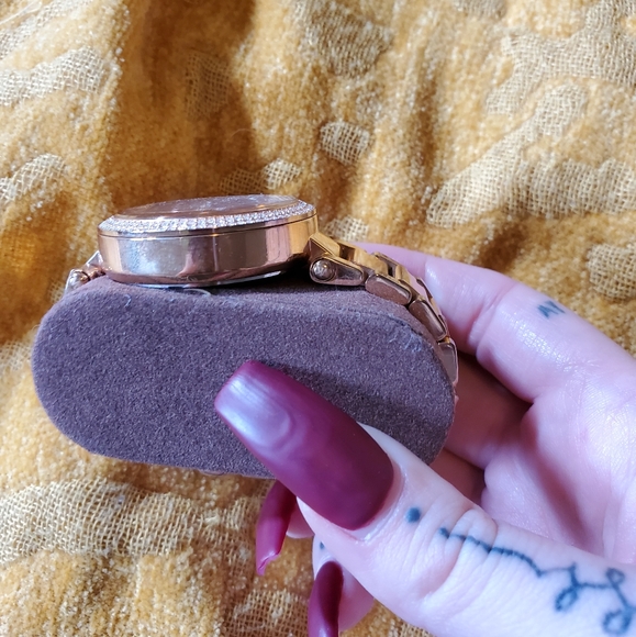 Michael Kors Watch - Picture 3 of 4